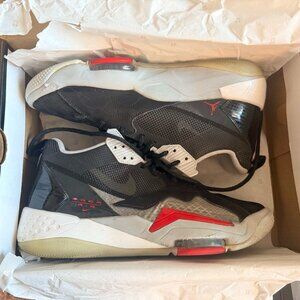 Nike Jordan Zoom '92 US Men's Size 11 Black/University Red Black Cement Sneaker